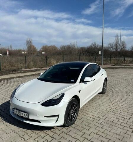 Белый Тесла Модель 3, объемом двигателя 0 л и пробегом 262 тыс. км за 12600 $, фото 1 на Automoto.ua