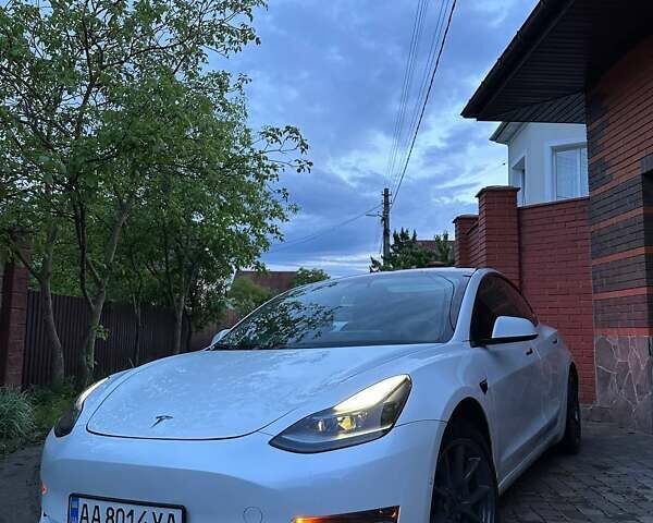 Белый Тесла Модель 3, объемом двигателя 0 л и пробегом 30 тыс. км за 16500 $, фото 1 на Automoto.ua