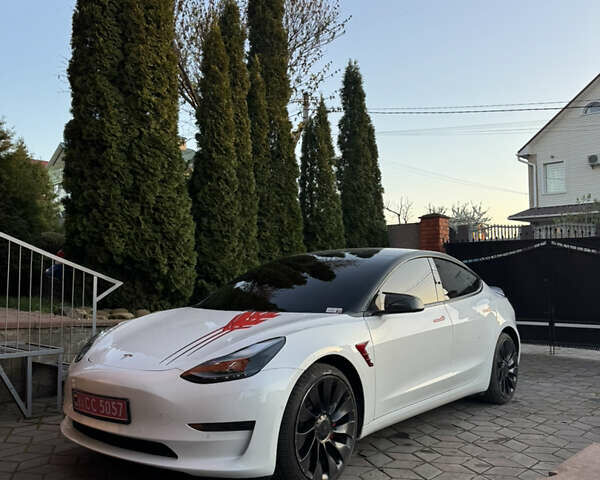Белый Тесла Модель 3, объемом двигателя 0 л и пробегом 65 тыс. км за 24499 $, фото 1 на Automoto.ua