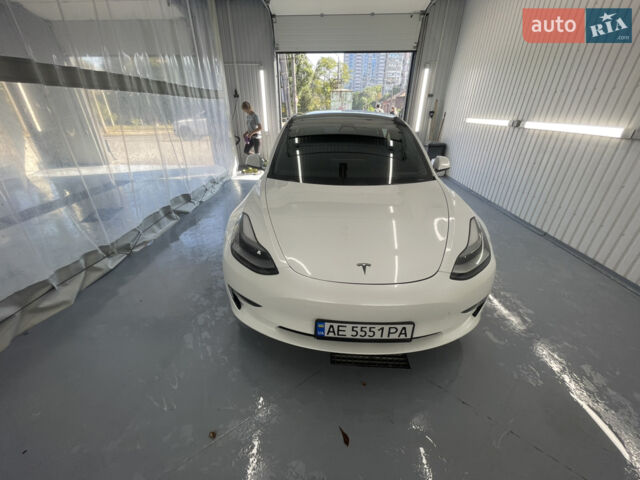 Белый Тесла Модель 3, объемом двигателя 0 л и пробегом 19 тыс. км за 39900 $, фото 1 на Automoto.ua