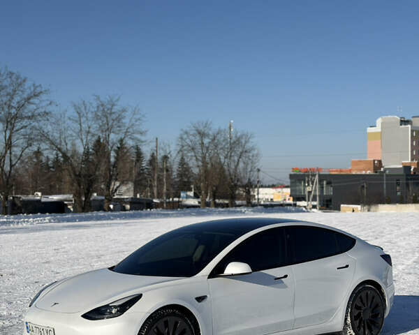 Білий Тесла Модель 3, об'ємом двигуна 0 л та пробігом 50 тис. км за 20000 $, фото 1 на Automoto.ua