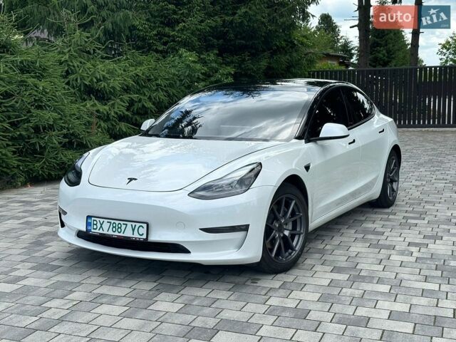 Белый Тесла Модель 3, объемом двигателя 0 л и пробегом 79 тыс. км за 17999 $, фото 1 на Automoto.ua
