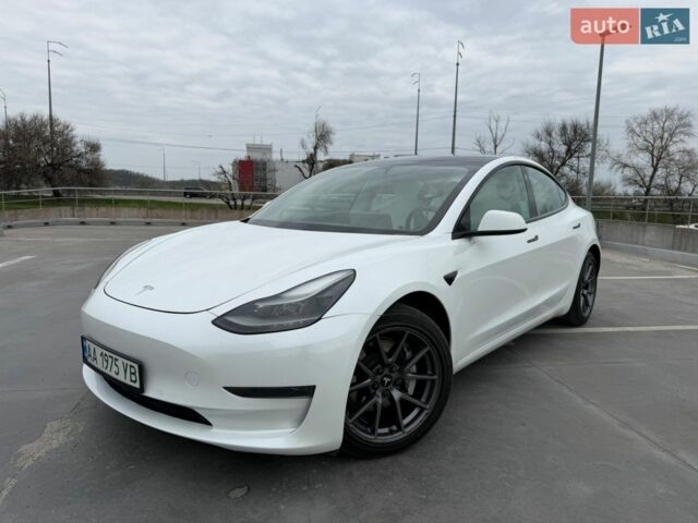Белый Тесла Модель 3, объемом двигателя 0 л и пробегом 81 тыс. км за 17950 $, фото 1 на Automoto.ua