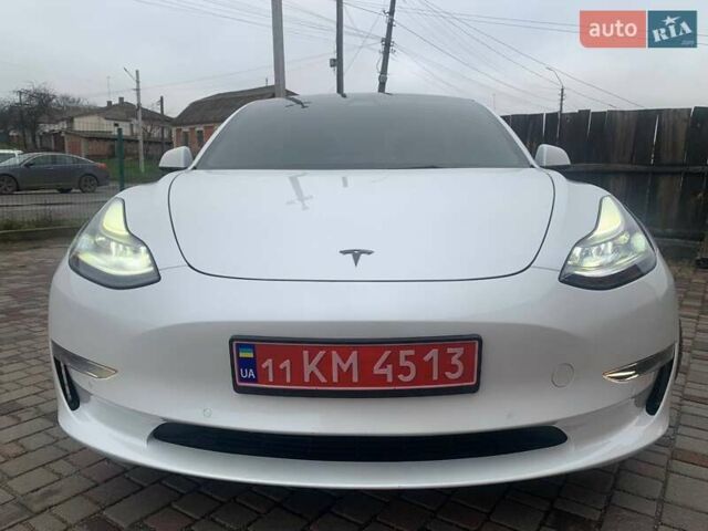 Белый Тесла Модель 3, объемом двигателя 0 л и пробегом 134 тыс. км за 19500 $, фото 1 на Automoto.ua