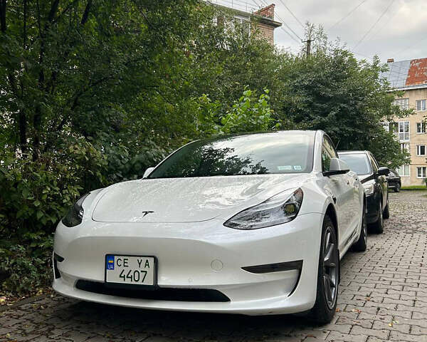 Белый Тесла Модель 3, объемом двигателя 0 л и пробегом 105 тыс. км за 22000 $, фото 1 на Automoto.ua