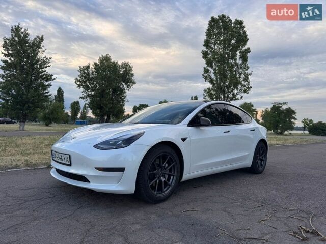 Белый Тесла Модель 3, объемом двигателя 0 л и пробегом 78 тыс. км за 22200 $, фото 1 на Automoto.ua