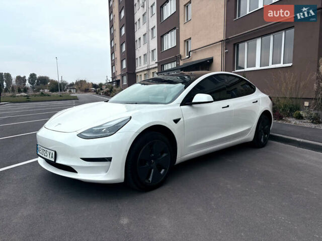 Тесла Модель 3 2021 в Днепре (Днепропетровске) на Automoto.ua Белый Тесла Модель 3, объемом двигателя 0 л и пробегом 38 тыс. км за 22000 $, фото 1 на Automoto.ua