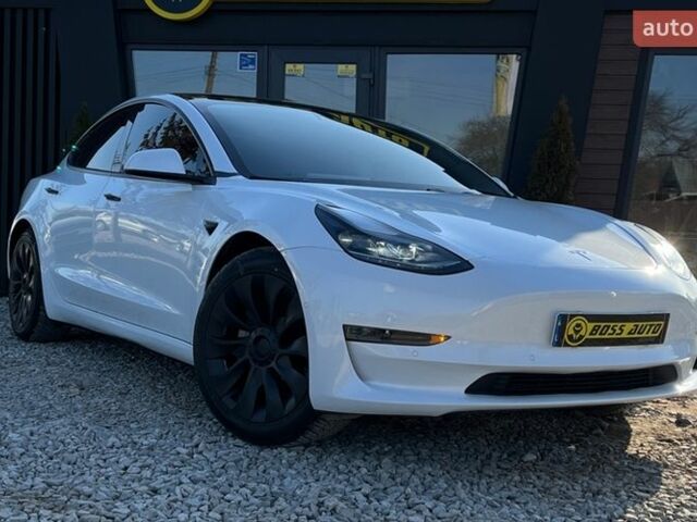 Белый Тесла Модель 3, объемом двигателя 0 л и пробегом 88 тыс. км за 19500 $, фото 1 на Automoto.ua