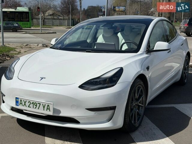 Білий Тесла Модель 3, об'ємом двигуна 0 л та пробігом 55 тис. км за 17499 $, фото 1 на Automoto.ua