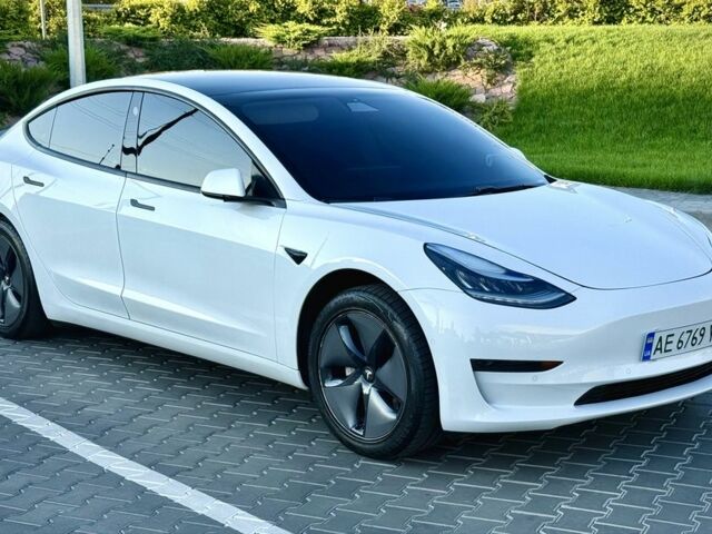 Белый Тесла Модель 3, объемом двигателя 0 л и пробегом 188 тыс. км за 16999 $, фото 1 на Automoto.ua
