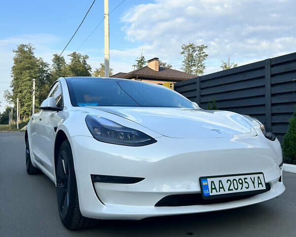 Белый Тесла Модель 3, объемом двигателя 0 л и пробегом 46 тыс. км за 19600 $, фото 1 на Automoto.ua