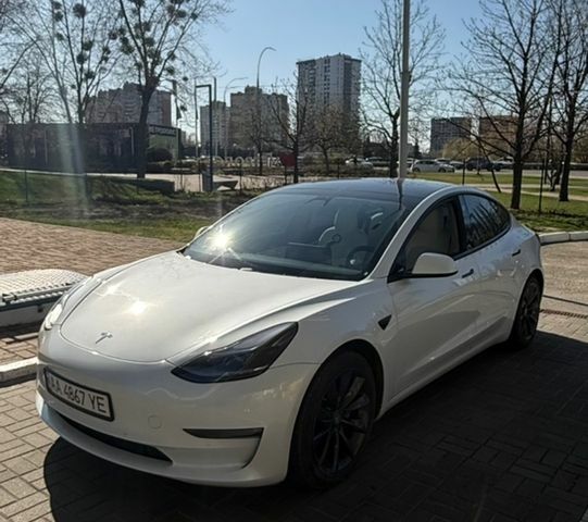 Белый Тесла Модель 3, объемом двигателя 0 л и пробегом 93 тыс. км за 17600 $, фото 1 на Automoto.ua