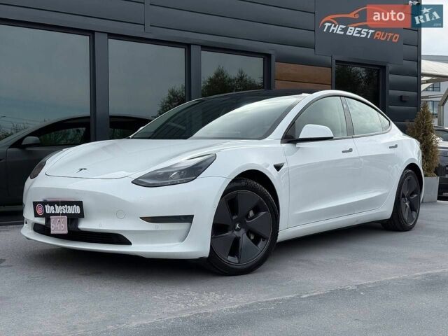 Белый Тесла Модель 3, объемом двигателя 0 л и пробегом 185 тыс. км за 14500 $, фото 1 на Automoto.ua