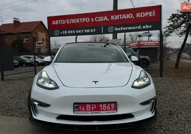 Белый Тесла Модель 3, объемом двигателя 0 л и пробегом 108 тыс. км за 19100 $, фото 1 на Automoto.ua