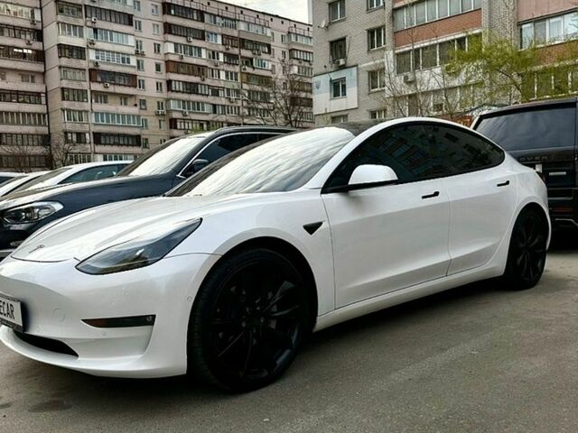 Белый Тесла Модель 3, объемом двигателя 0 л и пробегом 103 тыс. км за 17800 $, фото 1 на Automoto.ua