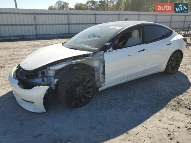 Белый Тесла Модель 3, объемом двигателя 0 л и пробегом 69 тыс. км за 5900 $, фото 1 на Automoto.ua