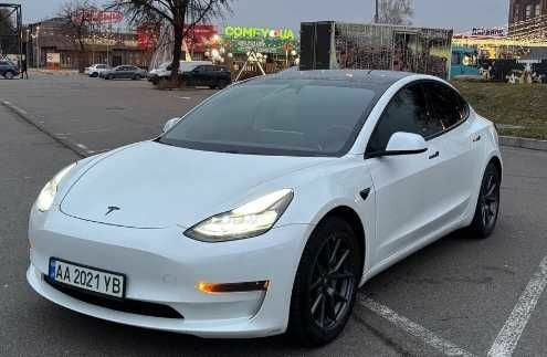 Білий Тесла Модель 3, об'ємом двигуна 0 л та пробігом 60 тис. км за 368 $, фото 1 на Automoto.ua