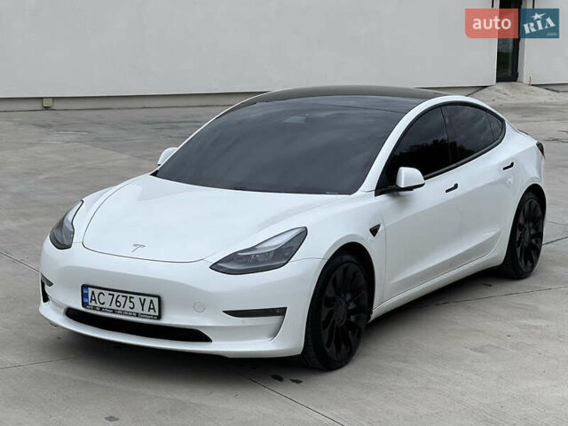 Белый Тесла Модель 3, объемом двигателя 0 л и пробегом 100 тыс. км за 22500 $, фото 1 на Automoto.ua