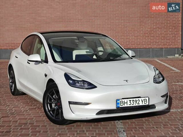 Тесла Модель 3 2021 у Одесі на Automoto.ua Білий Тесла Модель 3, об'ємом двигуна 0 л та пробігом 56 тис. км за 18989 $, фото 1 на Automoto.ua