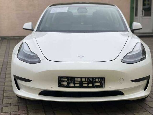 Белый Тесла Модель 3, объемом двигателя 0 л и пробегом 118 тыс. км за 13200 $, фото 1 на Automoto.ua