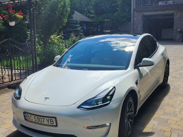 Білий Тесла Модель 3, об'ємом двигуна 0 л та пробігом 30 тис. км за 22000 $, фото 1 на Automoto.ua