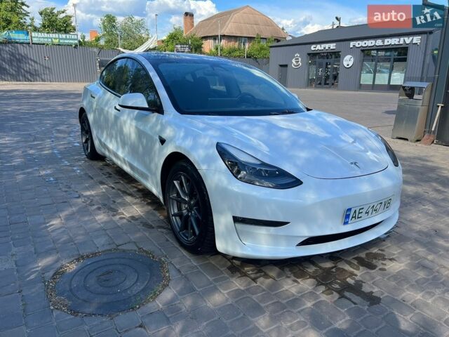 Білий Тесла Модель 3, об'ємом двигуна 0 л та пробігом 260 тис. км за 17800 $, фото 1 на Automoto.ua