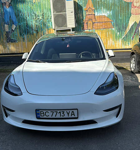 Білий Тесла Модель 3, об'ємом двигуна 0 л та пробігом 100 тис. км за 21500 $, фото 1 на Automoto.ua