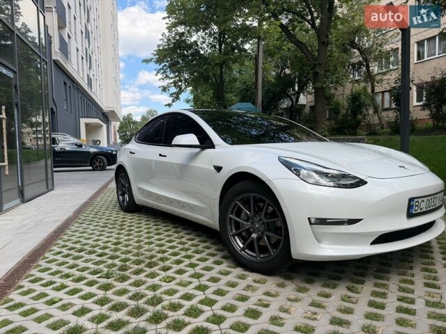 Белый Тесла Модель 3, объемом двигателя 0 л и пробегом 79 тыс. км за 17500 $, фото 1 на Automoto.ua