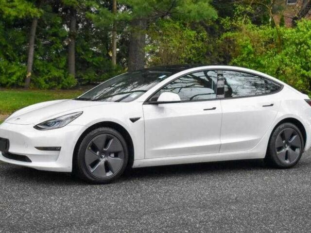 Білий Тесла Модель 3, об'ємом двигуна 0 л та пробігом 47 тис. км за 6600 $, фото 1 на Automoto.ua