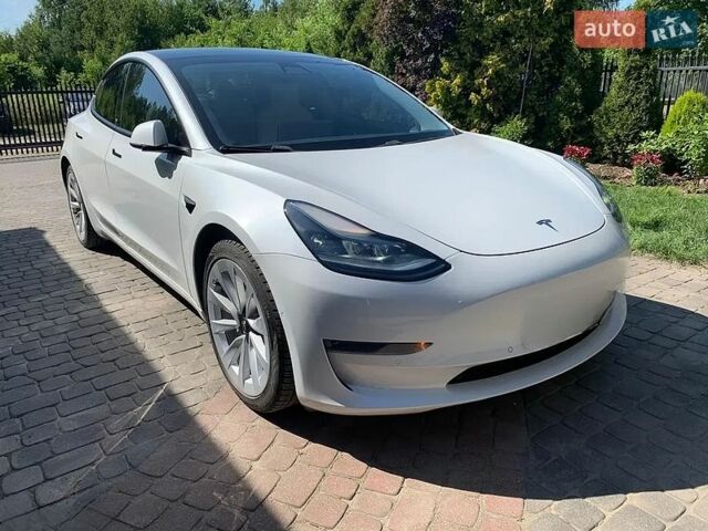 Білий Тесла Модель 3, об'ємом двигуна 0 л та пробігом 92 тис. км за 22000 $, фото 1 на Automoto.ua