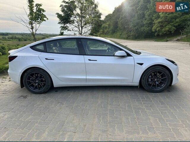 Белый Тесла Модель 3, объемом двигателя 0 л и пробегом 155 тыс. км за 12500 $, фото 1 на Automoto.ua