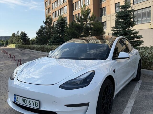 Белый Тесла Модель 3, объемом двигателя 0 л и пробегом 128 тыс. км за 22500 $, фото 1 на Automoto.ua