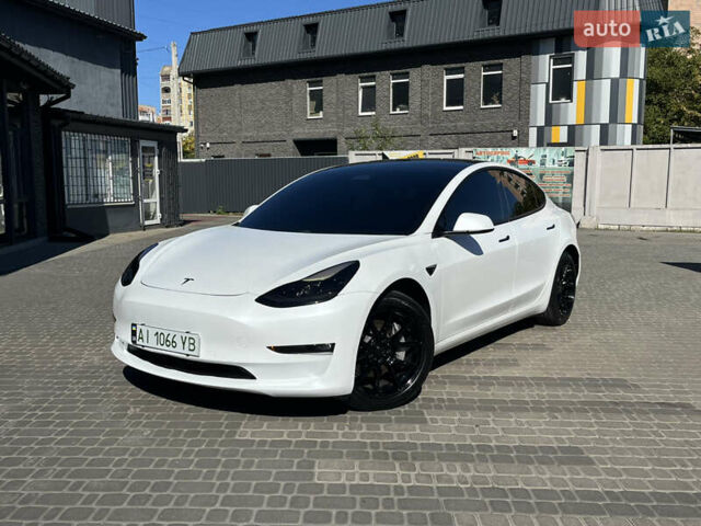 Белый Тесла Модель 3, объемом двигателя 0 л и пробегом 39 тыс. км за 23800 $, фото 1 на Automoto.ua