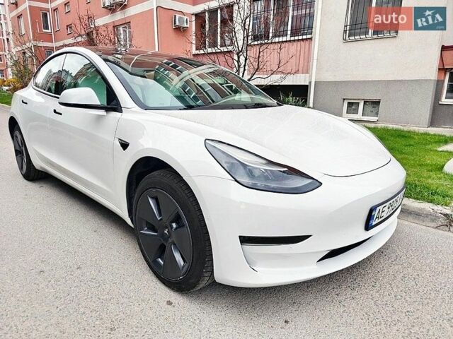 Белый Тесла Модель 3, объемом двигателя 0 л и пробегом 29 тыс. км за 21490 $, фото 1 на Automoto.ua