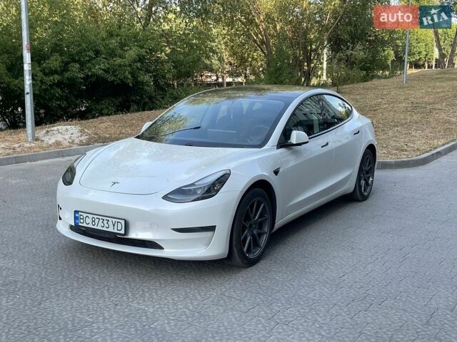 Білий Тесла Модель 3, об'ємом двигуна 0 л та пробігом 115 тис. км за 16700 $, фото 1 на Automoto.ua