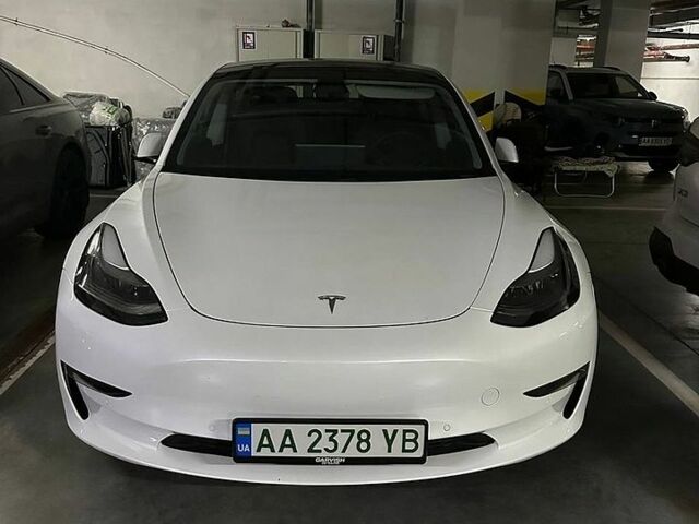 Білий Тесла Модель 3, об'ємом двигуна 0 л та пробігом 67 тис. км за 12000 $, фото 1 на Automoto.ua