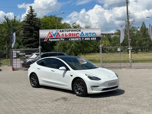 Білий Тесла Модель 3, об'ємом двигуна 0 л та пробігом 260 тис. км за 18950 $, фото 1 на Automoto.ua