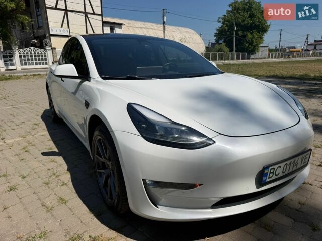 Белый Тесла Модель 3, объемом двигателя 0 л и пробегом 81 тыс. км за 12300 $, фото 1 на Automoto.ua