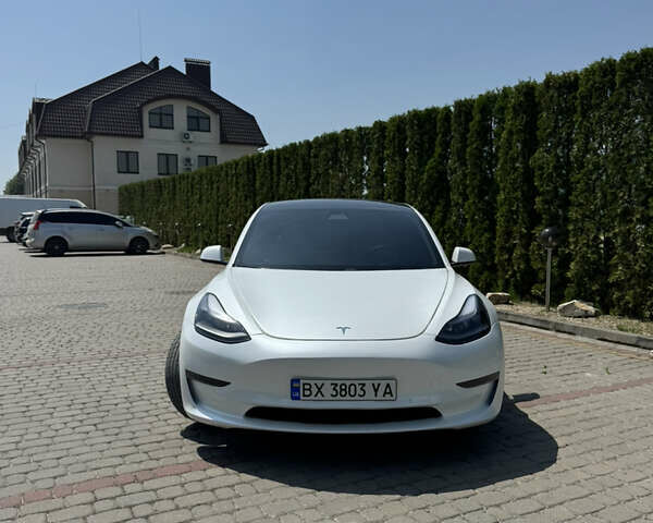 Белый Тесла Модель 3, объемом двигателя 0 л и пробегом 109 тыс. км за 16950 $, фото 1 на Automoto.ua