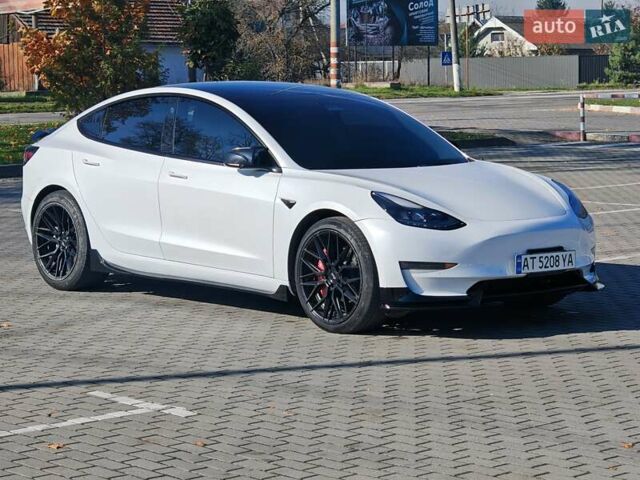 Білий Тесла Модель 3, об'ємом двигуна 0 л та пробігом 70 тис. км за 23500 $, фото 1 на Automoto.ua