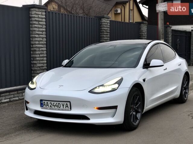 Белый Тесла Модель 3, объемом двигателя 0 л и пробегом 3 тыс. км за 22000 $, фото 1 на Automoto.ua
