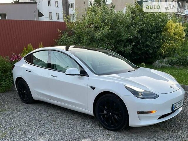 Белый Тесла Модель 3, объемом двигателя 0 л и пробегом 63 тыс. км за 25500 $, фото 1 на Automoto.ua