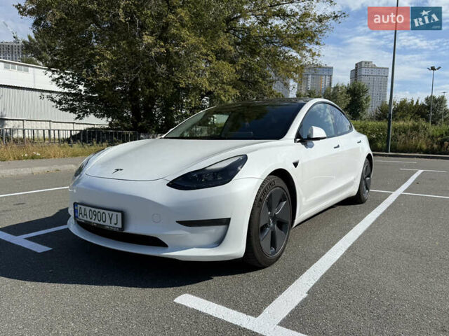 Белый Тесла Модель 3, объемом двигателя 0 л и пробегом 67 тыс. км за 26900 $, фото 1 на Automoto.ua