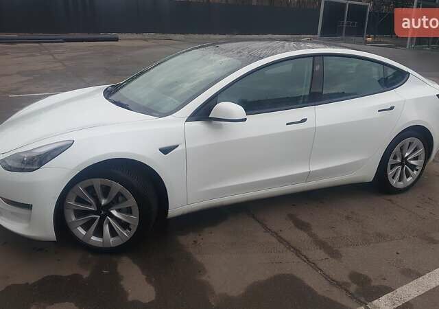 Белый Тесла Модель 3, объемом двигателя 0 л и пробегом 79 тыс. км за 21000 $, фото 1 на Automoto.ua