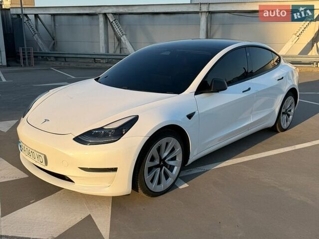Белый Тесла Модель 3, объемом двигателя 0 л и пробегом 76 тыс. км за 19000 $, фото 1 на Automoto.ua