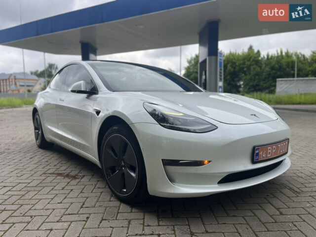 Белый Тесла Модель 3, объемом двигателя 0 л и пробегом 76 тыс. км за 20500 $, фото 1 на Automoto.ua