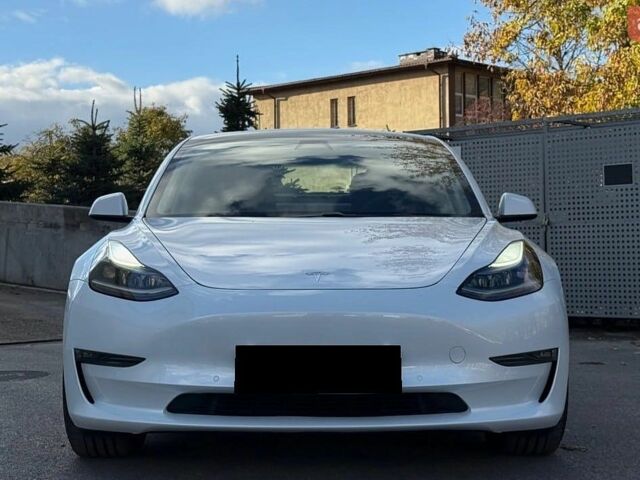 Білий Тесла Модель 3, об'ємом двигуна 0 л та пробігом 88 тис. км за 14500 $, фото 1 на Automoto.ua