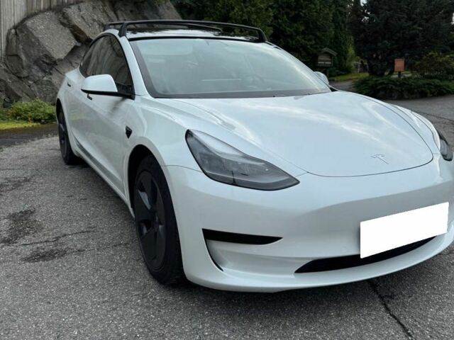 Белый Тесла Модель 3, объемом двигателя 0 л и пробегом 42 тыс. км за 13000 $, фото 1 на Automoto.ua