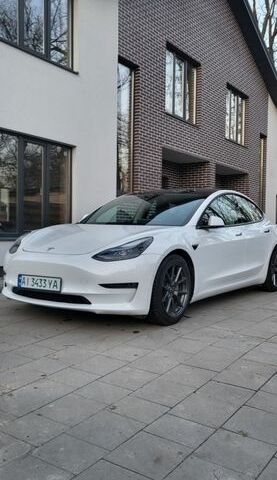 Білий Тесла Модель 3, об'ємом двигуна 0 л та пробігом 75 тис. км за 19000 $, фото 1 на Automoto.ua