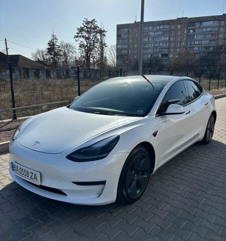 Білий Тесла Модель 3, об'ємом двигуна 0 л та пробігом 88 тис. км за 22500 $, фото 1 на Automoto.ua
